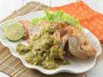 ikan-goreng-cabai-hijau.jpg