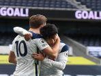 iker-tottenham-hotspur-harry-kane-kiri-merayakan-gol-dengan-son-heung-min.jpg