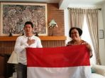 iko-uwais-dan-konjen-ri-vancouver-dr-tuti-wahyuningsih-irman_20180905_190234.jpg