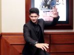 iko-uwais-hadiri-acara-film-headshot_20161204_193340.jpg