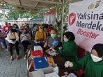 ikut-vaksin-gratis-beras-dan-minyak-goreng_20220406_133547.jpg