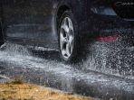 ilustrasi-aquaplaning.jpg