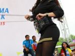 ilustrasi-artis-dangdut-penyanyi-dangdut_20180208_133652.jpg