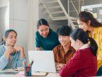 ilustrasi-belajar-kuliah-online-bersama-berkelompok.jpg