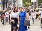 ilustrasi-belanja-di-orchard-road.jpg