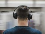 Penggunaan Headset Bisa Bikin Kotoran Telinga Menumpuk