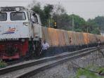 ilustrasi-kereta-api-barang-111.jpg