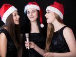 ilustrasi-lagu-natal-3-wanita-nyanyikan-lagu-natal.jpg