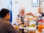 ilustrasi-makan-waktu-berbuka.jpg