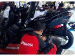 ilustrasi-motor-sedang-diservis.jpg