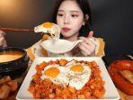 ilustrasi-mukbang-134.jpg