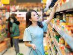 ilustrasi-pelanggan-berbelanja-di-retail.jpg