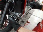 ilustrasi-pemeriksaan-kampas-rem-sepeda-motor.jpg