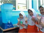 ilustrasi-penyediaan-air-di-sekolah.jpg