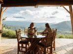 ilustrasi-restoran-bernuansa-alam-shutterstock.jpg