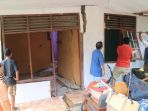 ilustrasi-rumah-retak-rumah-hancur_20161212_102007.jpg