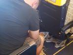 ilustrasi-seorang-pria-mabuk-di-penerbangan-ryanair.jpg