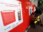 ilustrasi-tarik-tunai-dan-cek-saldo-di-atm-link-kena-biaya_20210522_232208.jpg