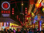 ilustrasi-tempat-belanja-wangfujing-china.jpg