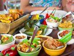ilustrasi-turis-menyantap-kuliner-tradisional-maladewa.jpg