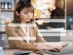 ilustrasi-wanita-pekerja-karir-bekerja-dengan-laptop.jpg
