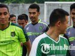 imam-arif-fadilla-paling-kiri-hadir-dalam-latihan-perdana-persebaya.jpg