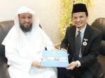 imam-masjidil-haram-di-kantornya.jpg