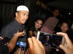 imam-nahrawi-berikan-tanggapan-setelah-dijadikan-tersangka_20190918_213826.jpg
