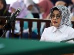 imas-aryumningsih-divonis-6-tahun-6-bulan-penjara_20180925_193936.jpg