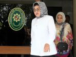 imas-aryumningsih-jalani-sidang-putusan_20180920_115037.jpg