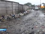 imbas-banjir-sampah-menumpuk-di-ruas-jalan-di-bandung_20170319_152831.jpg