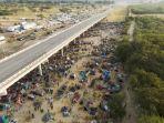 Ribuan Imigran Gelap Asal Meksiko Padati Perbatasan El Paso di Texas
