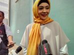 indah-dewi-pertiwi-saat-ditemui-di-gedung-trans-tv_20180511_105222.jpg