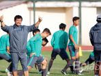 indra-sjafri-dan-skuad-timnas-indonesia-u-19_20170904_153036.jpg