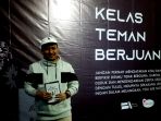 indra-sugiarto-luncurkan-buku-teman-berjuang_20190324_143923.jpg