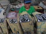 industri-rumahan-pembuatan-sablon-sajadah_20210901_190734.jpg