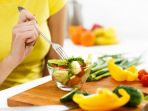 informasi-awal-kehamilan-mitos-dan-fakta-soal-makanan-dan-berat-badan_20181108_095033.jpg