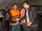 ini-dia-muka-santoso-panitera-pengganti-pn-jakpus-yang-ditahan-kpk_20160703_004242.jpg