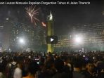 ini-penampakan-lautan-manusia-rayakan-pergantian-tahun-di-jalan-thamrin_20180103_163336.jpg