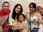 ini-yang-diucapkan-ayah-ayu-ting-ting-saat-karaoke-bareng-keluarga_20170509_144118.jpg