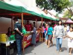 inilah-antusiasme-warga-berbelanja-di-pasar-murah-dinas-pertanian-kota-surakarta_20160621_132242.jpg