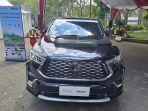 innova-zenix-hybid.jpg