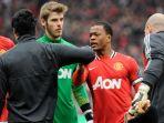 insiden-luis-suarez-dengan-patrice-evra.jpg