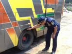 inspeksi-bus-arus-mudik_20170614_100229.jpg