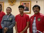 iqbal-gwijangge-dan-eriko-sulastiano-menimba-ilmu-ke-puskas-akademia-hungaria-dilepas-menpora-amali.jpg