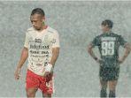 irfan-jaya-di-tengah-guyuran-hujan.jpg