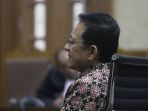 irman-gusman-dituntut-7-tahun-penjara_20170201_132451.jpg