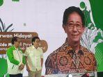 irwan-hidayat-menerima-penghargaan-dalam-rangka-hut-ke-50-himpunan-kerukunan-tani-indonesia-hkti.jpg