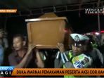 isak-tangis-keluarga-sambut-jenazah-korban-cor-kaki_20170322_094727.jpg