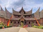 istana-basa-pagaruyung-sumbar.jpg